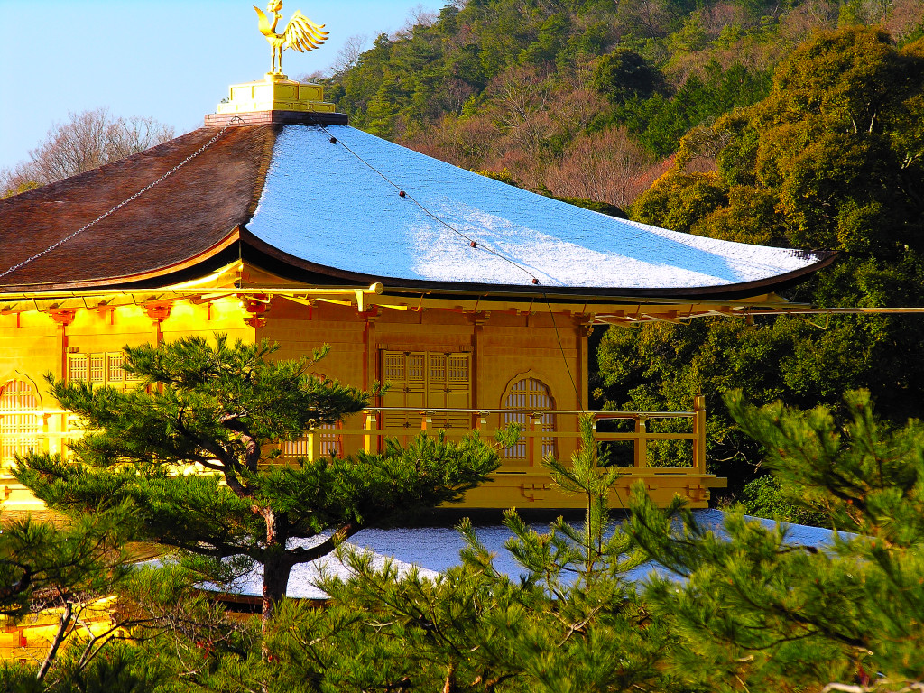 The Kokerabuki roof of the Kinkakuji Temple