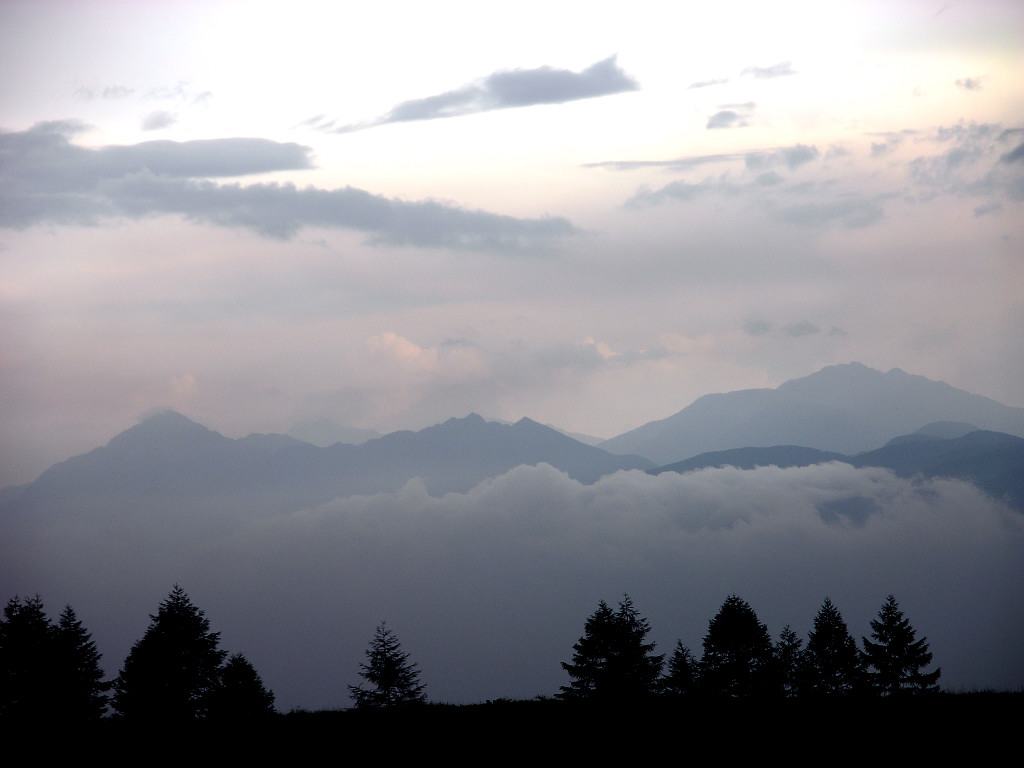 The sea of clouds of the Utsukushigahara plateau
