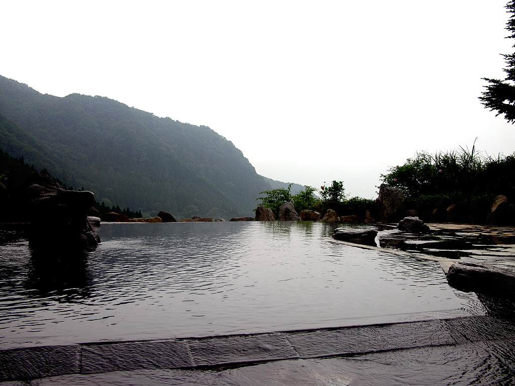 Maguse hot spring Bokyono hot water