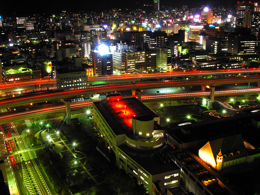 神戸ポートタワーから見た元町方面の夜景　左クリックでポートタワーからの神戸夜景へ右クリック背景に設定で壁紙へ